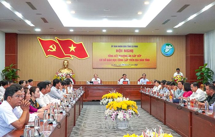  Hội nghị nhằm đánh giá kết quả sắp xếp cơ sở giáo dục công lập, qua đó tiếp tục kiện toàn mạng lưới trường, lớp, ổn định hoạt động và nâng cao chất lượng giáo dục.