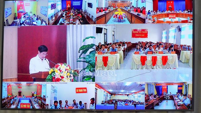 Hội nghị được tổ chức trực tiếp kết hợp trực tuyến với các xã, phường trong tỉnh. (Ảnh chụp màn hình)