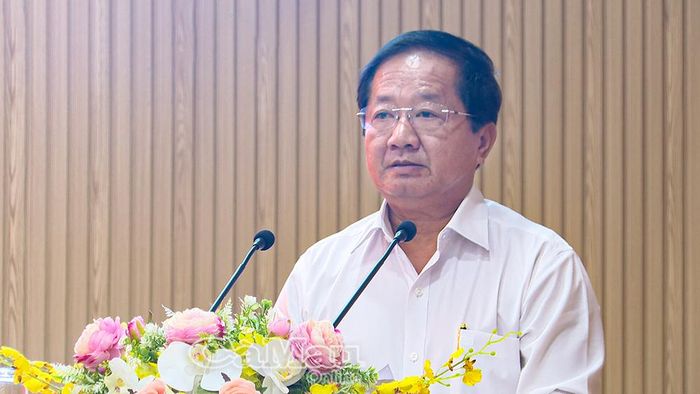 Đồng chí Lê Thanh Triều, Uỷ viên Ban Thường vụ Tỉnh uỷ, Phó Chủ tịch Thường trực Uỷ ban MTTQ Việt Nam tỉnh Cà Mau, phát động phong trào thi đua chung sức xây dựng đường bê tông nông thôn đến 100% khóm, ấp giai đoạn 2026-2030.