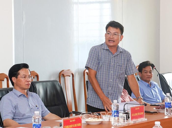 Ông Nguyễn Chí Nhẫn, Phó Giám đốc Trung tâm Phát triển Quỹ đất tỉnh cam kết với Tỉnh uỷ, UBND tỉnh sẽ phối hợp chặt chẽ với 4 xã có dự án đi qua để di dời hạ tầng kỹ thuật phục vụ thi công dự án.