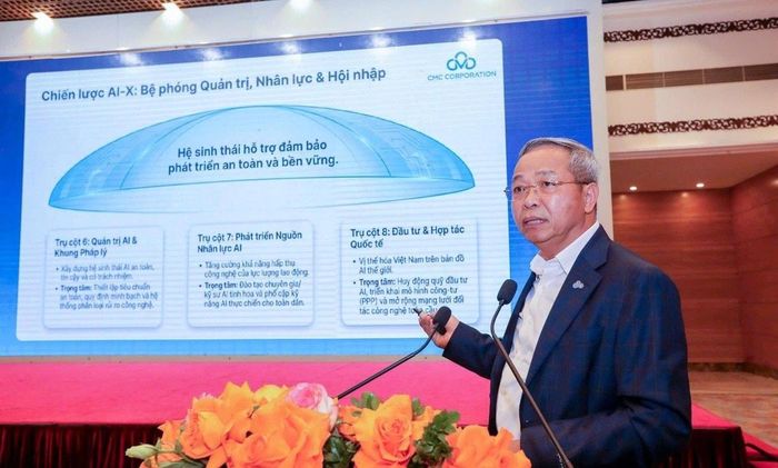 Ông Nguyễn Khắc Lịch, Cục trưởng Cục Công nghệ số và Trí tuệ nhân tạo, Bộ Khoa học và Công nghệ, thông tin về Chiến lược quốc gia về AI đến năm 2030, tầm nhìn đến năm 2045. Ảnh: Chinhphu.vn/Thu Giang.