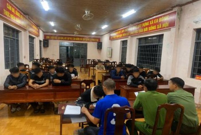 Các đối tượng được triệu tập đến cơ quan Công an