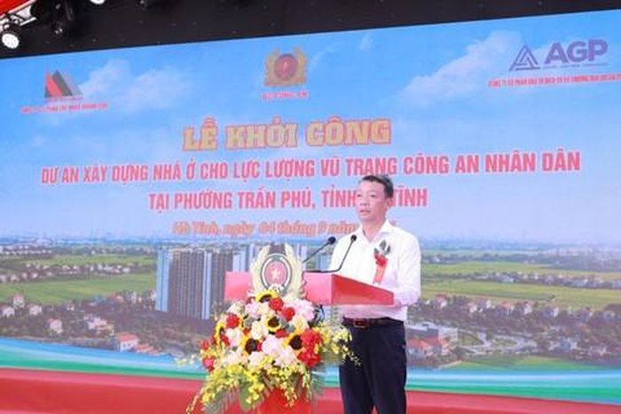 Ông Phan Thiên Định - Chủ tịch UBND tỉnh Hà Tĩnh phát biểu tại buổi lễ