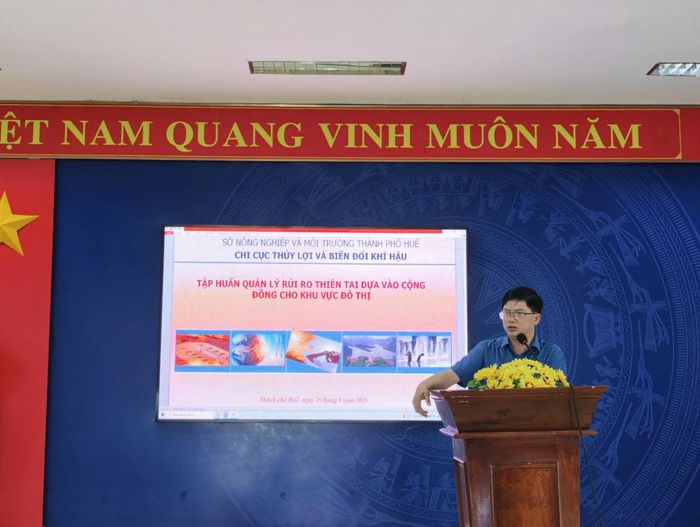 Ông Nguyễn Mạnh Cường – PCT UBND phường Hoá Châu phát biểu tại đợt tập huấn