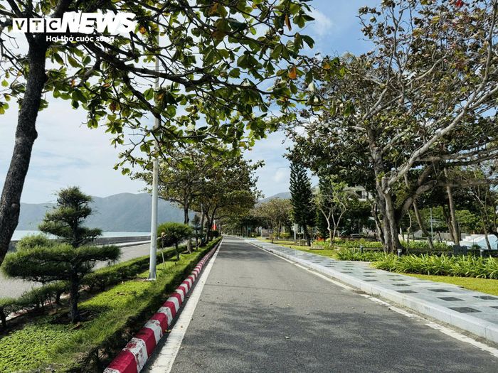 Côn Đảo là địa phương chưa đảm bảo quy mô dân số nhưng có diện tích tự nhiên trên 75km² và là địa bàn đặc thù.
