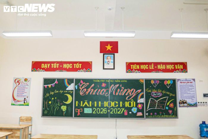 Đến ngày 4/9, những điều kiện cơ bản phục vụ lễ khánh thành trường và khai giảng năm học mới đã được hoàn tất. Học sinh cũng bắt đầu làm quen với môi trường học tập, sinh hoạt mới.