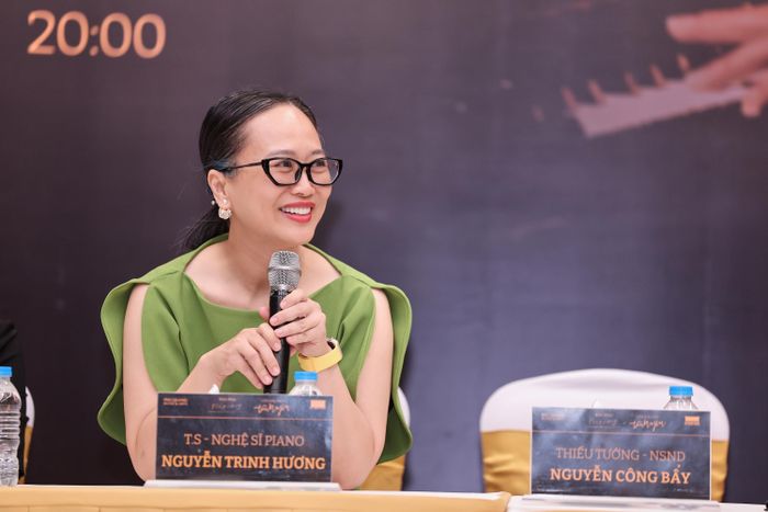 NSND Trinh Hương, con gái cả nhạc sĩ Phú Quang chia sẻ.