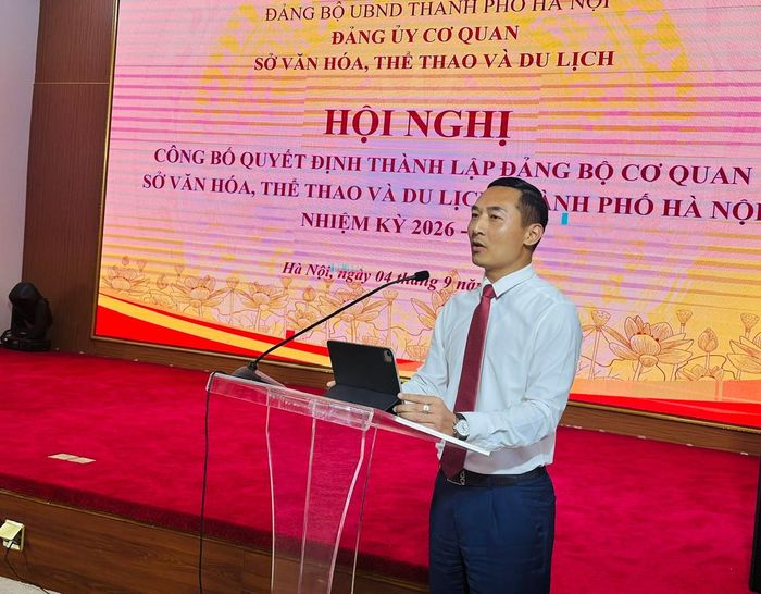 Phó Bí thư Đảng ủy UBND thành phố Hà Nội Doãn Trung Tuấn phát biểu chỉ đạo tại hội nghị. Ảnh: Hoàng Lân