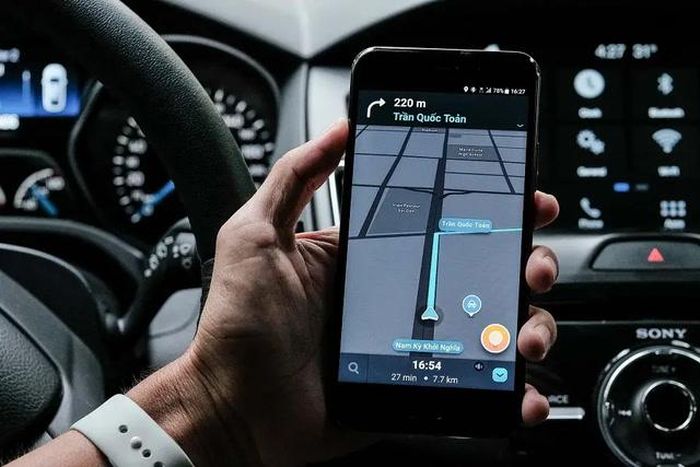 Phần mềm cảnh báo tốc độ ra đời như một “trợ lý lái xe thông minh”, giúp người dùng chủ động kiểm soát vận tốc và hạn chế rủi ro.