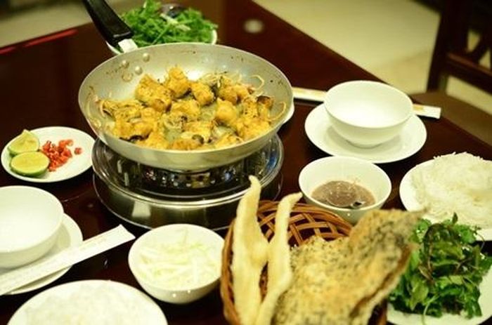 Chả cá Lã Vọng trở thành đặc sản đậm nét văn hoá, thu hút người yêu ẩm thực tìm đến. Món ăn được đưa vào cuốn sách "1.000 nơi nên biết trước khi chết", thuộc top 5 trong 10 điểm nên đến trên thế giới. Năm 2016, chả cá Lã Vọng được lên sóng là một trong những món Việt ngon nhất thế giới.