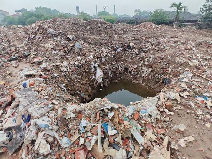 Khu vực đất nông nghiệp tại xã Đại Thanh bị đổ trộm. Ảnh: CAHN