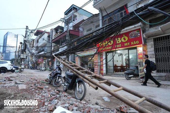 Theo quy hoạch, con ngõ sẽ được mở rộng lên khoảng 21,5m. Điểm đầu dự án tại đường Nguyễn Khang, điểm cuối dự án tại nút giao phố Thành Thái - đường Vành đai 2,5.