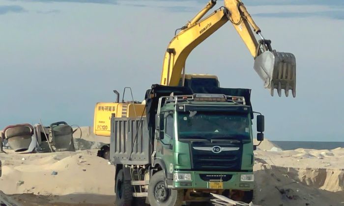 Khối lượng thi công dự án đến nay đạt khoảng 30%. Ảnh: H.D.