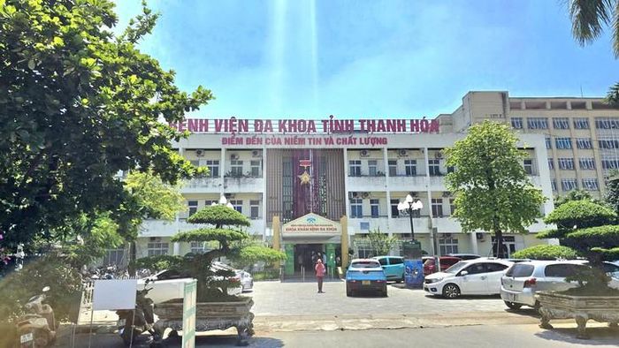 Bệnh viện Đa khoa tỉnh Thanh Hóa phản hồi về thông tin giá thuốc, vận chuyển bệnh nhân. Ảnh: Ngọc Hưng.