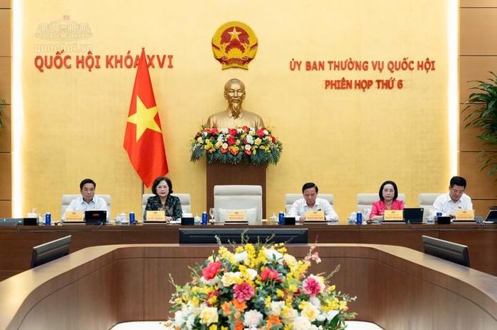Phó Chủ tịch Quốc hội, Thượng tướng Nguyễn Doãn Anh điều hành và các Phó Chủ tịch Quốc hội tham dự Phiên họp. Ảnh: Media Quốc hội