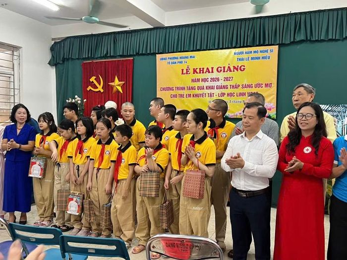 Lễ khai giảng đặc biệt của Lớp Học Linh Hoạt vào sáng 5/9.