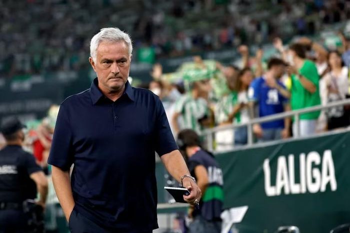 HLV Mourinho nếm trái đắng đầu tiên trong nhiệm kỳ tiếp theo dẫn dắt Real (Ảnh: AS)