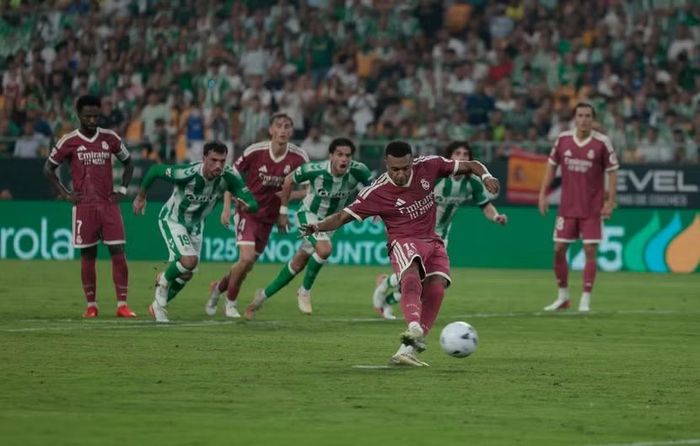 Mbappe đá hỏng 11m khiến Real thất bại (Ảnh: AS)