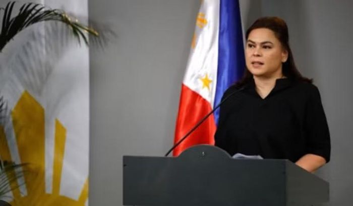 Luật sư Paul Lawrence Lim, người đại diện cho bà Duterte, bác bỏ các cáo buộc và cho biết Phó tổng thống sẽ nộp tiền bảo lãnh để được tại ngoại trong thời gian chờ xét xử tại Tòa án Khu vực thành phố Quezon.