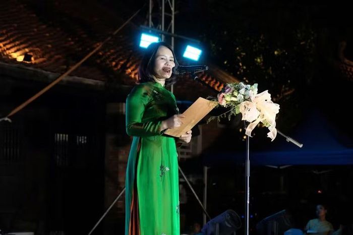 Bà Đường Ngọc Hà, Phó Trưởng Ban Tổ chức cuộc thi phát biểu khai mạc.
