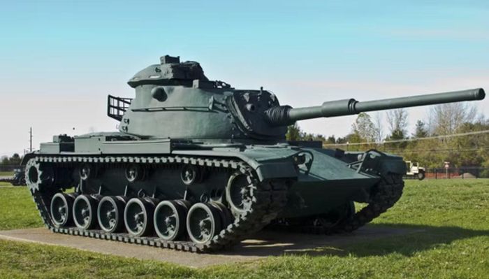 U.S. Army xác định M60 được phát triển nhằm đối phó với sự phát triển nhanh chóng của các dòng xe tăng Liên Xô.