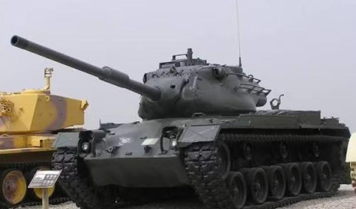 M46 được đánh giá tốt và đã chứng minh khả năng đối đầu xe tăng đối phương, nhưng Mỹ không muốn chỉ tiếp tục sản xuất M46. Quân đội cần một mẫu xe tăng có hỏa lực, giáp và hệ thống điều khiển hỏa lực tốt hơn.