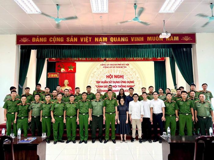 Với quyết tâm triển khai hiệu quả ứng dụng, lấy người dân làm trung tâm phục vụ và thụ hưởng, Công an xã Tam Hưng hướng tới xây dựng lực lượng Công an cơ sở chuyên nghiệp, hiện đại.