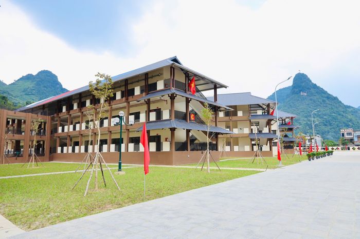 Trường Phổ thông nội trú Tiểu học và THCS Mường Khương (xã Mường Khương, tỉnh Lào Cai). Ảnh: Văn Mạnh.