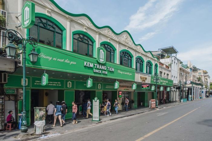 Rời 35 Tràng Tiền, thương hiệu kem truyền thống này vẫn tiếp tục kế hoạch mở rộng trên toàn quốc. Ảnh: T.L.