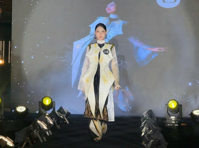 Tác phẩm “Khắc” của Nguyễn Thị Linh Chi nhận được 02 giải gồm: Giải “Diễn giải đương đại” và Giải "Bình chọn online"