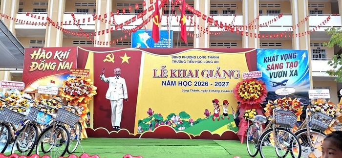 Chuẩn bị những phần quà cho các em