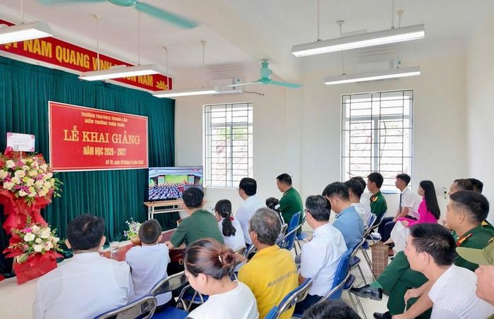 Điểm trường thôn Trần tham dự Lễ khai giảng trực tuyến TP. Quảng Ninh