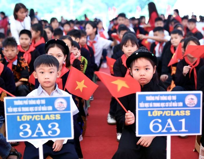 Học sinh Trường Phổ thông nội trú Tiểu học và THCS Mẫu Sơn, tỉnh Lạng Sơn trong ngày khai giảng năm học 2026-2027
