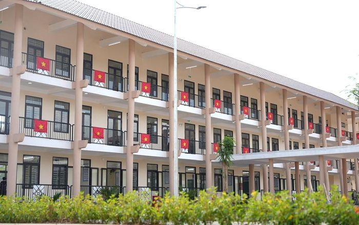 Các phòng học khang trang tại Trường Phổ thông nội trú liên cấp xã A Lưới 3, TP. Huế. Ảnh: N.Hiếu