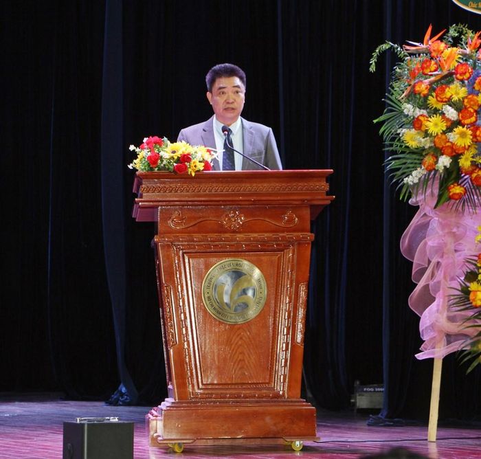PGS.TS. Lâm Nhân, Hiệu trưởng Trường Đại học Văn hóa TP.HCM phát biểu khai giảng