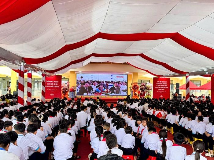 Hơn 700.000 học sinh, học viên trên địa bàn tỉnh Đắk Lắk nô nức khai giảng năm học mới 2026 - 2027