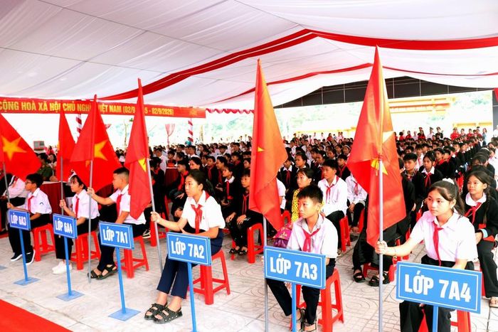 Học sinh Trường nội trú liên cấp biên giới Thanh Thủy vui tươi trong lễ khai giảng năm học mới 2026-2027. Ảnh: Đức Thọ - TTXVN