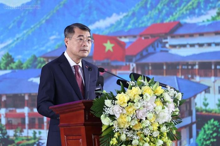 Thủ tướng Chính phủ Lê Minh Hưng phát biểu tại lễ khai giảng năm học 2026–2027 và khánh thành các trường phổ thông nội trú liên cấp tại các xã biên giới đất liền - Ảnh: chinhphu.vn/Nhật Bắc