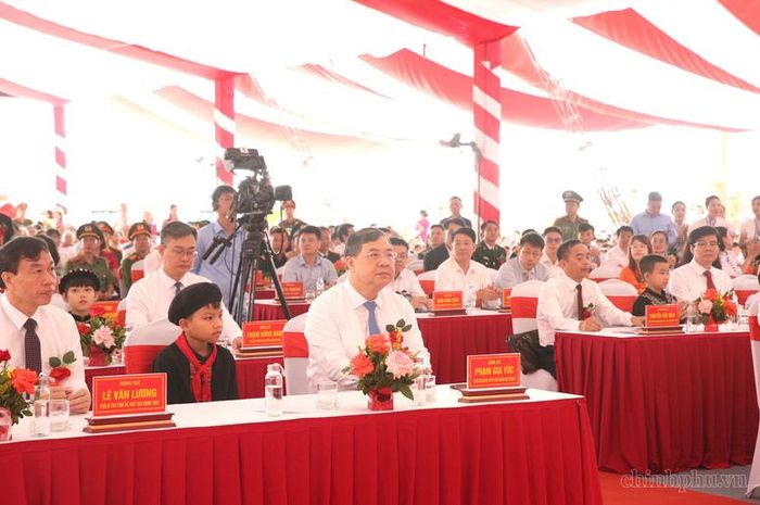 Phó Thủ tướng Thường trực Phạm Gia Túc và các đại biểu tại buổi Lễ - Ảnh: chinhphu.vn/Nguyễn Hoàng