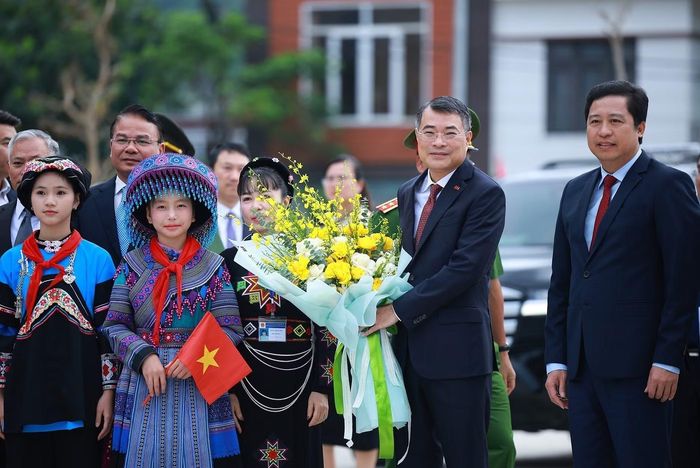 Thủ tướng Lê Minh Hưng tại Lễ khai giảng năm học 2026 - 2027 tại Trường Phổ thông nội trú liên cấp Tiểu học và Trung học cơ sở Mường Khương, xã Mường Khương, tỉnh Lào Cai. Ảnh: Dương Giang – TTXVN