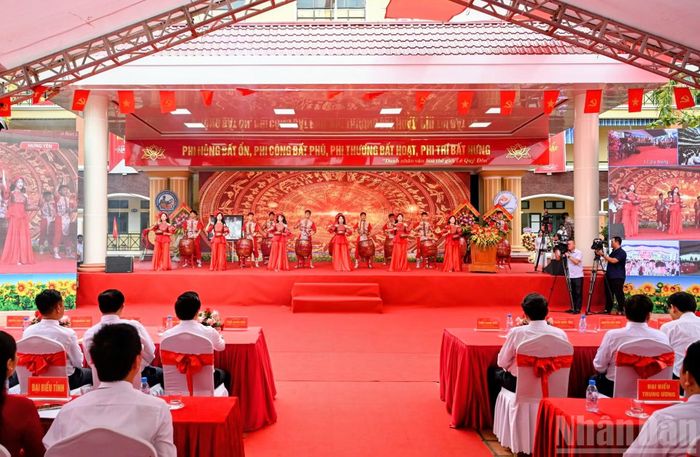 Quang cảnh Lễ khai giảng năm học 2026-2027 tại Trường trung học phổ thông Lê Quý Đôn. (Ảnh: DUY LINH)