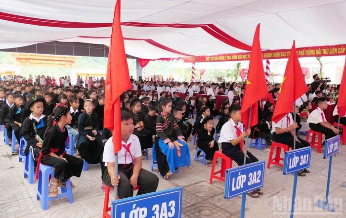 Năm học mới, Trường phổ thông nội trú tiểu học và trung học cơ sở Thanh Thủy có gần 1.080 học sinh. (Ảnh: KHÁNH TOÀN)