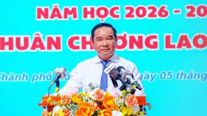 Đồng chí Nguyễn Văn Được, Ủy viên Trung ương Đảng, Chủ tịch Ủy ban nhân dân Thành phố Hồ Chí Minh phát biểu tại lễ khai giảng (Ảnh: Thế Anh)