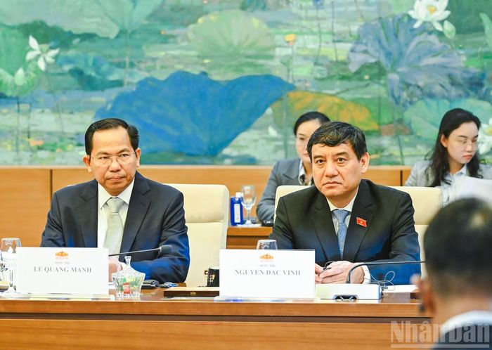 Các đại biểu Việt Nam tại hội kiến. (Ảnh: DUY LINH)