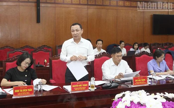 Đồng chí Nguyễn Đức Thành, Trưởng Ban Tổ chức Tỉnh ủy Sơn La phát biểu tại hội nghị thông qua dự thảo báo cáo kiểm tra, giám sát đợt 3 đối với Ban Thường vụ Tỉnh ủy Sơn La. (Ảnh: QUỐC TUẤN)