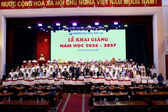 Trường đại học Thủy lợi chào đón hơn 6.000 tân sinh viên Khóa 68. (Ảnh: TLU)