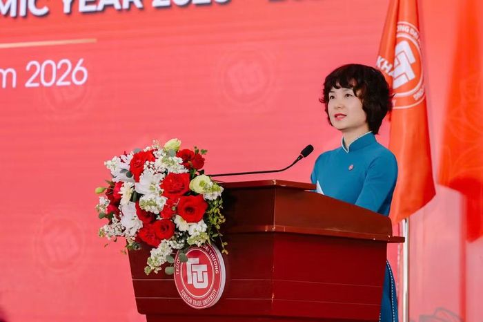 Phó Giáo sư, Tiến sĩ Phạm Thu Hương, Hiệu trưởng Trường đại học Ngoại thương phát biểu tại buổi lễ. (Ảnh: FTU)