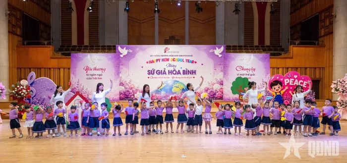Lễ khai giảng tại Trường Mầm non Montessori (Hà Nội).