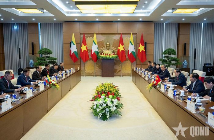 Quang cảnh cuộc hội kiến.