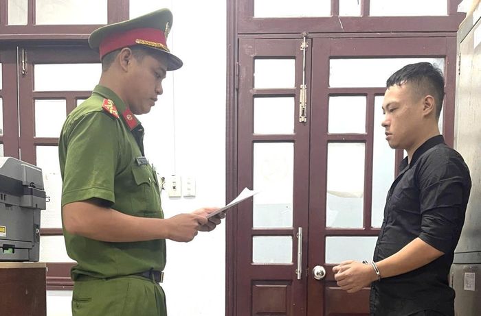 Cơ quan điều tra bắt tạm giam 2 đối tượng Quang và Thuận.